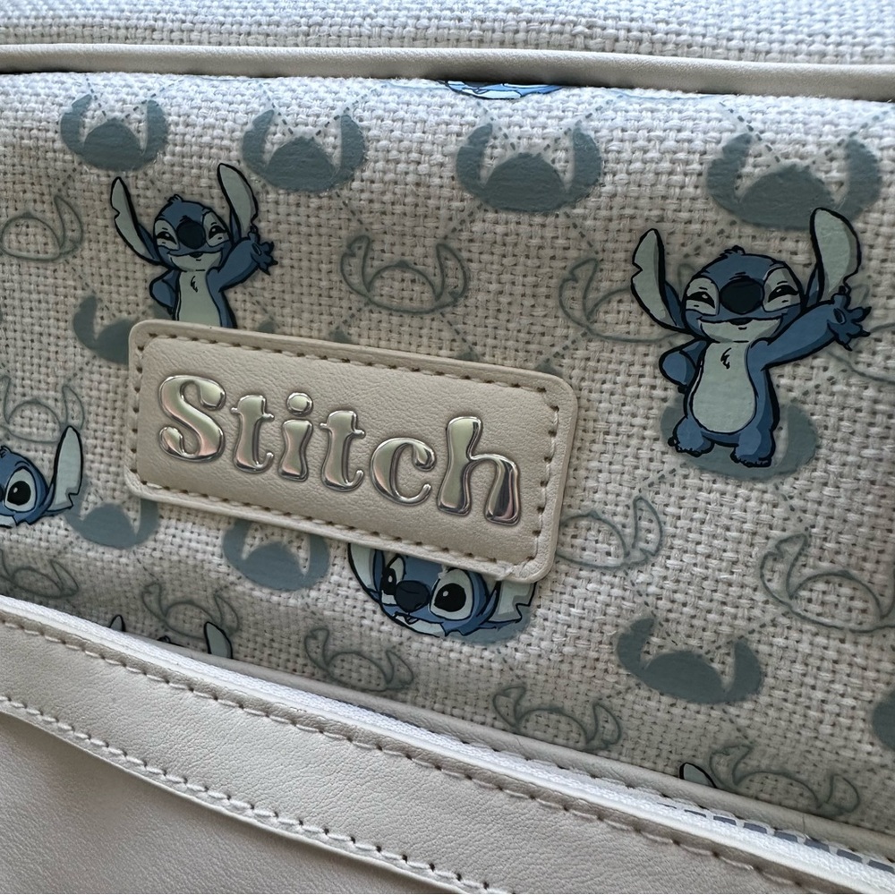Disney Lilo and Stitch All Over Print Weekender/Duffle Bag: NWT - Picture 5 of 13